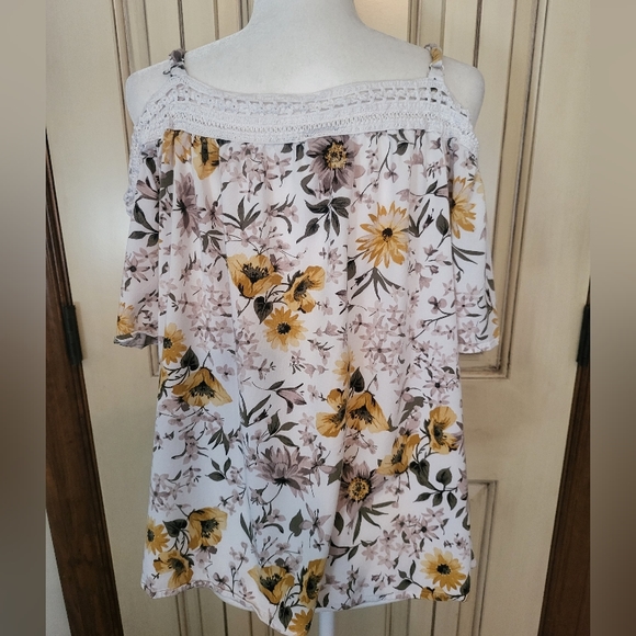 Torrid Top - Picture 3 of 4